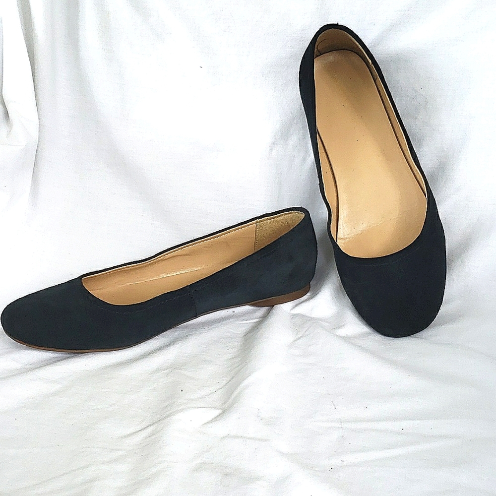 Land's End navy blue suede ballet flats, 8½B